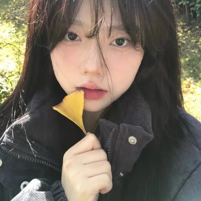 女大学生